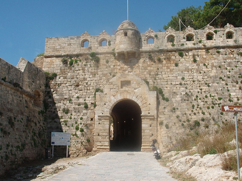 The main (eastern) gate of the fortress (Fortezza)
